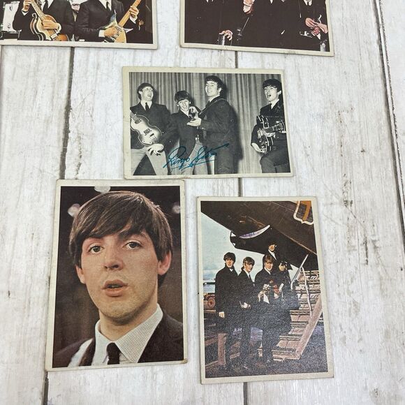 Beatles VINTAGE HOT PINK & RED BEATLES WALLET W/ Pictures & Bonus Cards - Picture 12 of 16